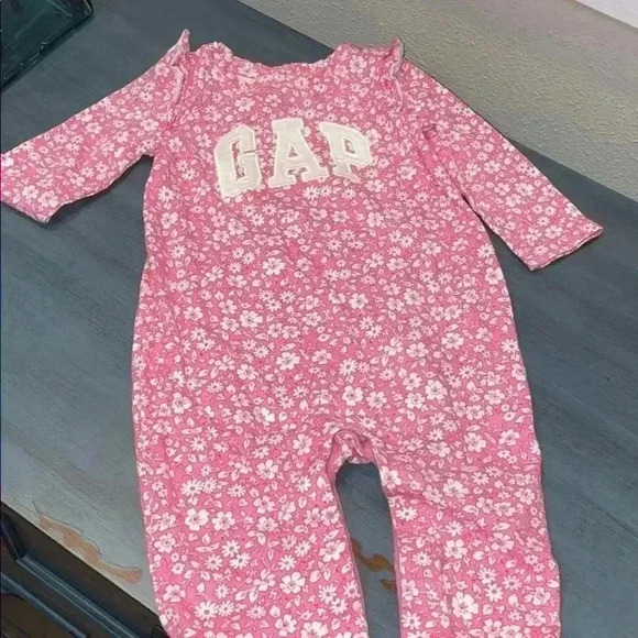 BABY GAP Floral Pants Onesie Outfit - Picture 1 of 6